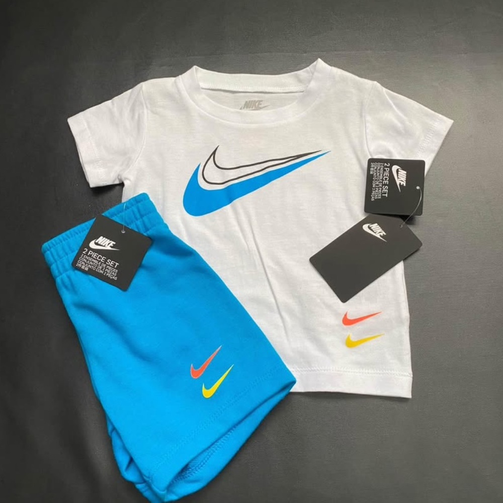 NWT Nike Athletic Set Baby Boys Size 12M